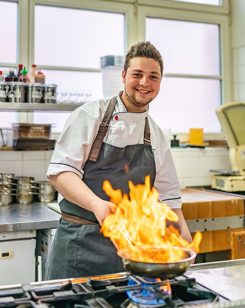 student při praxi gastronomie